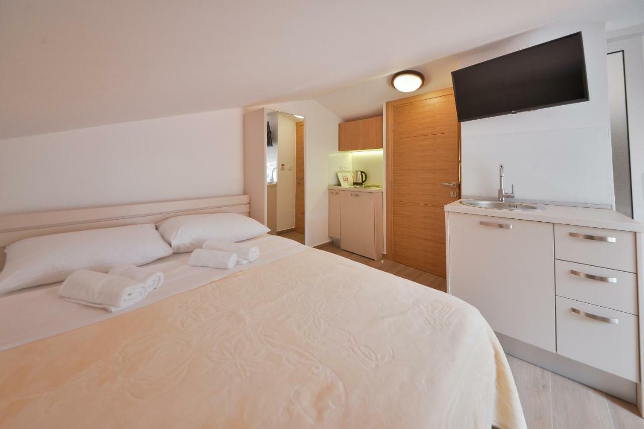 Apartmani Ljubo Rafailovic 2 Rafailovici Exterior photo
